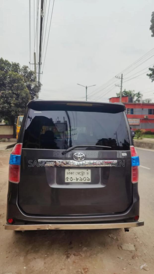 Toyota Noah 2.0 143hp AWD (8 Seater) 2009 Black