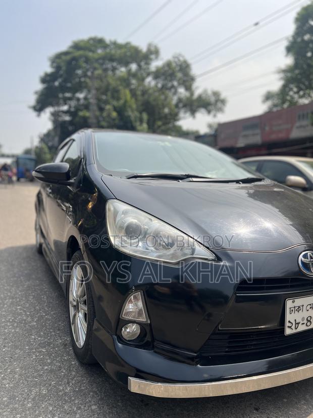 Toyota Aqua 2012 Black
