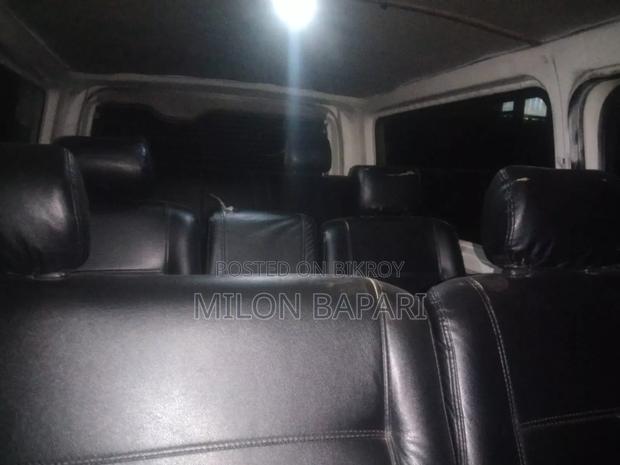 Toyota Grand HiAce 2002 White