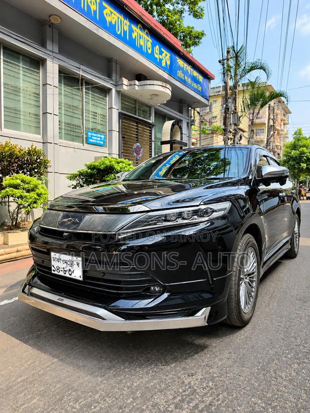 Toyota Harrier 2.0 2019 Black