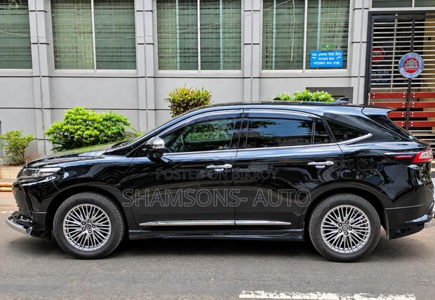 Toyota Harrier 2.0 2019 Black