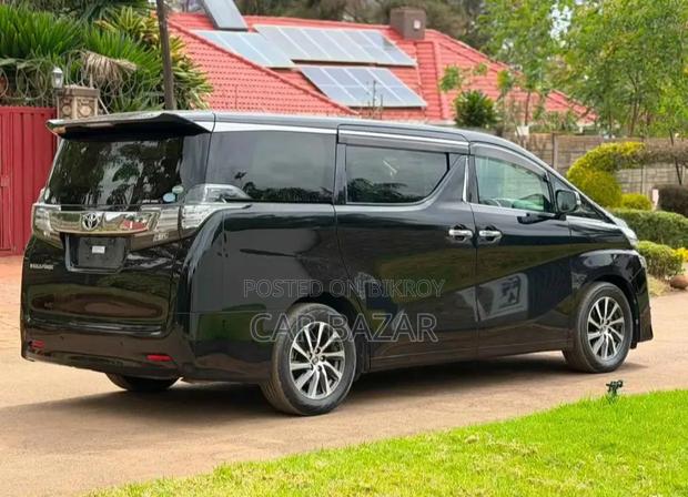 Toyota Vellfire Hybrid Executive Lounge 2017 Black