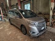 Toyota Esquire 1.8 FWD Hybrid (7 seater) 2017 Brown for sale