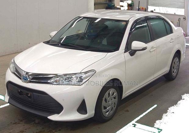 Toyota Axio 2021 White