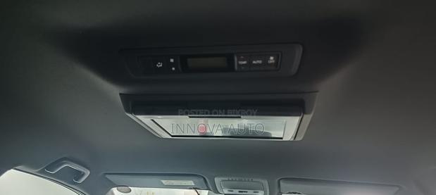 Toyota Noah 1.8 FWD Hybrid (7 seater) 2021 Black