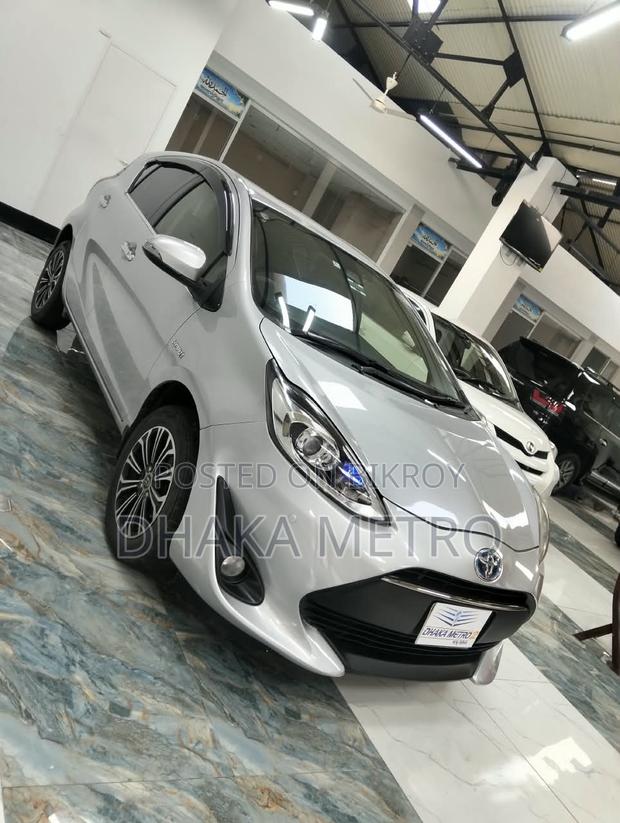Toyota Aqua 2018 Silver