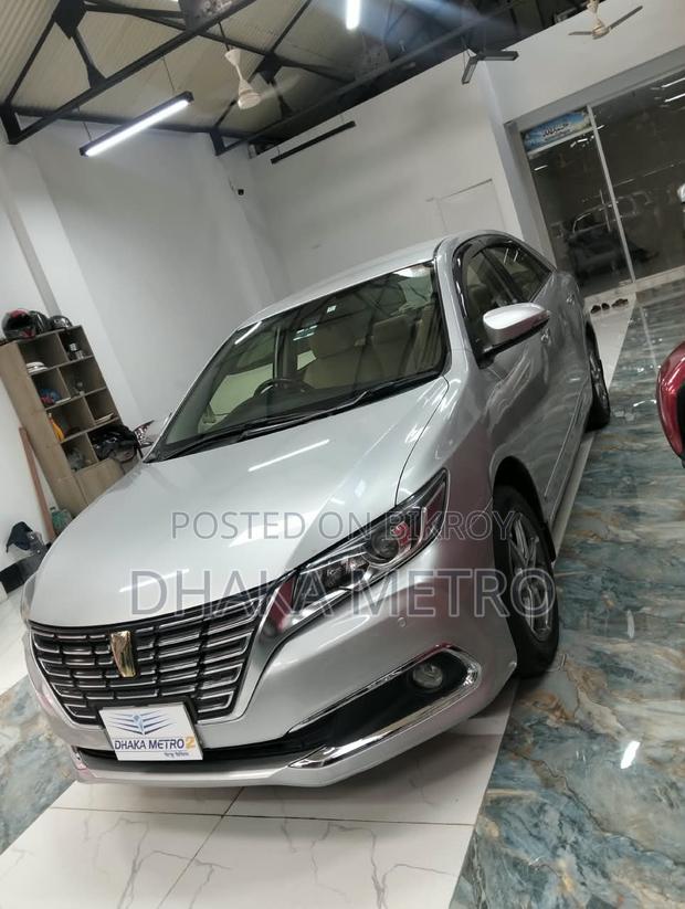 Toyota Premio 2016 Silver