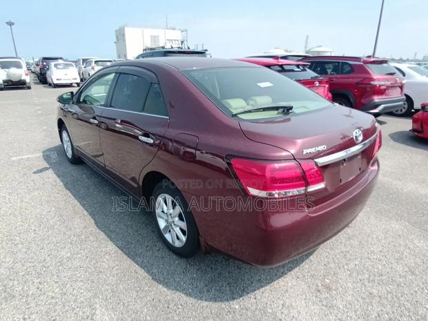 Toyota Premio 2021 Red