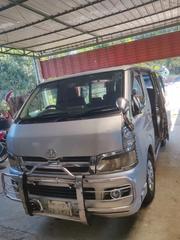 Toyota Grand HiAce 2002 White for sale