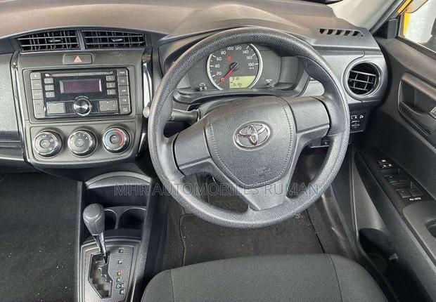 Toyota Axio 2021 Silver