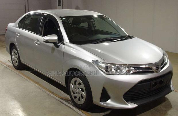 Toyota Axio 2021 Silver