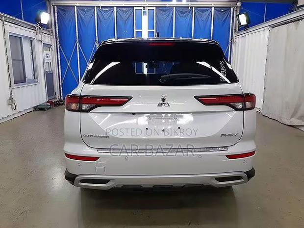 Mitsubishi Outlander 2.4 PHEV AWD 2022 White