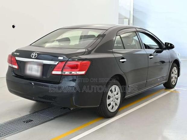 Toyota Premio 2021 Black