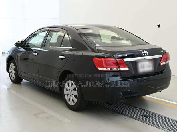 Toyota Premio 2021 Black