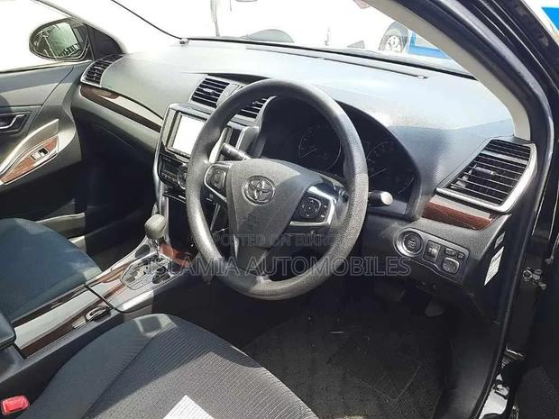 Toyota Premio 2021 Black