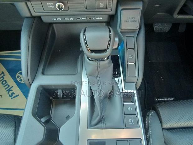 Toyota Land Cruiser 2026 Black