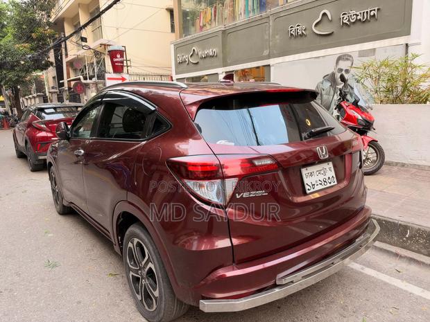 Honda Vezel 2014 Red
