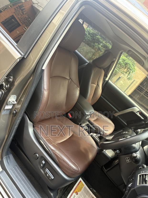 Toyota Land Cruiser Prado 2016 Gray
