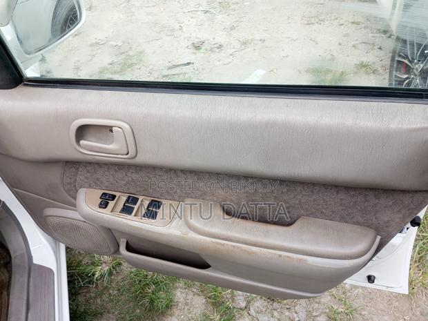 Toyota Corolla 1997 White