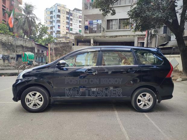 Toyota Avanza 2015 Black