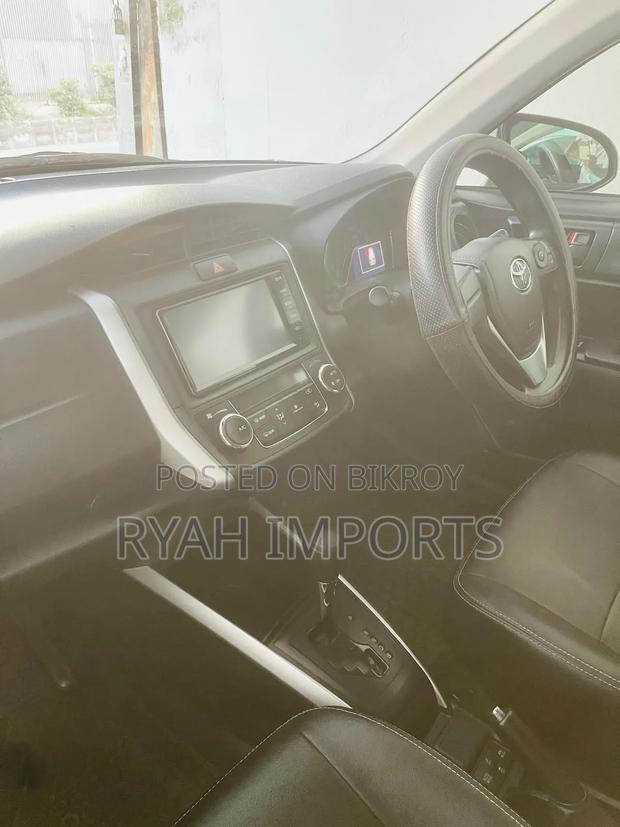 Toyota Corolla Fielder 1.5 Hybrid FWD 2020 Silver