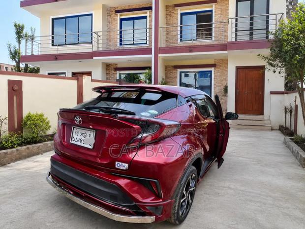 Toyota C-HR 2017 Red