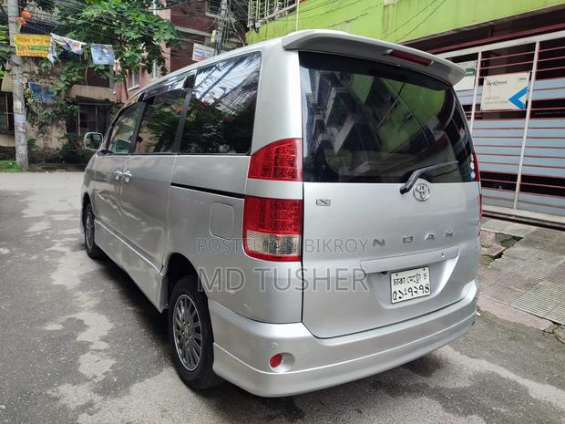Toyota Noah 2.0 AWD (8 Seater) 2002 Silver