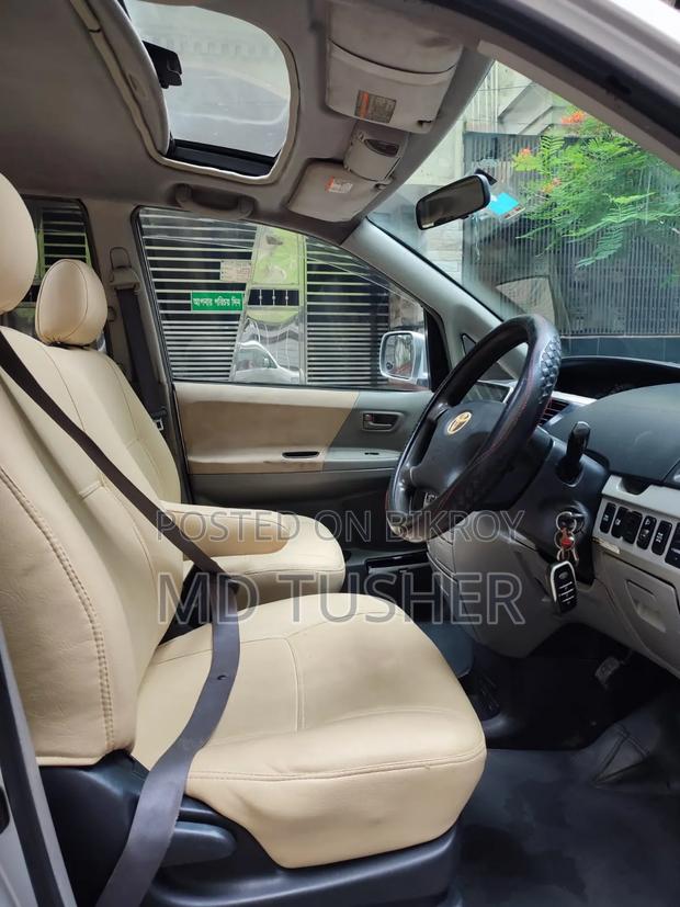 Toyota Noah 2.0 AWD (8 Seater) 2002 Silver