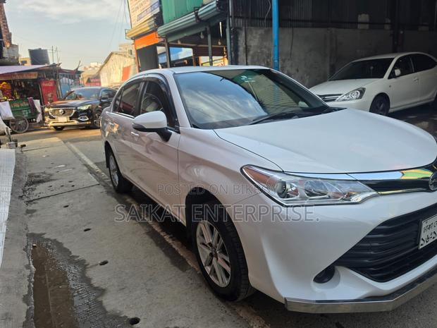 Toyota Axio 2017 White