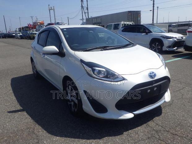 Toyota Aqua 2021 Pearl