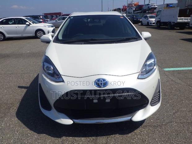 Toyota Aqua 2021 Pearl