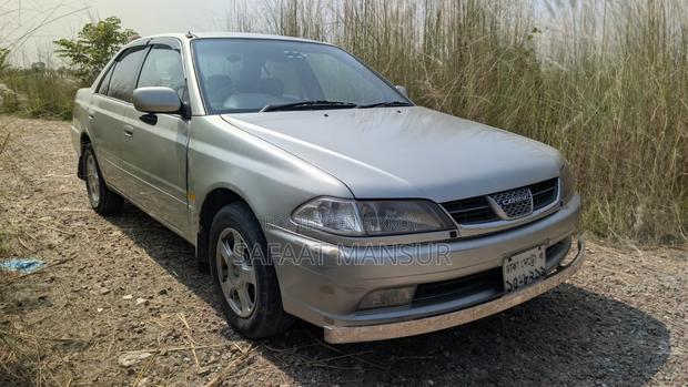 Toyota Carina 1.5 FWD Sedan 2000 Silver