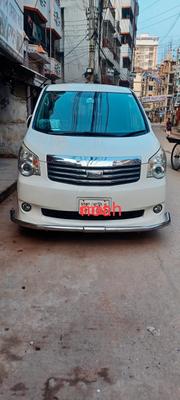 Toyota Noah 2009 White for sale