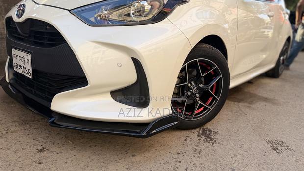 Toyota Yaris 1.5 Sedan XLE 2020 Pearl