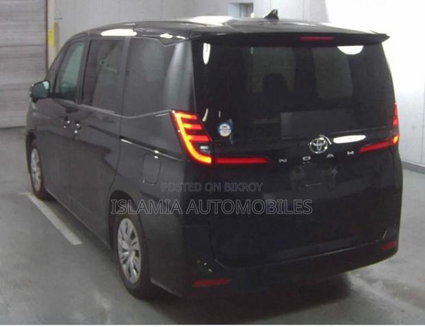 Toyota Noah 2022 Black
