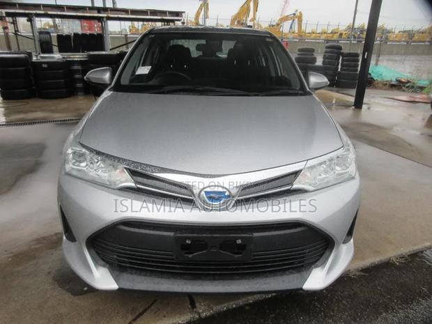 Toyota Axio 2021 Silver