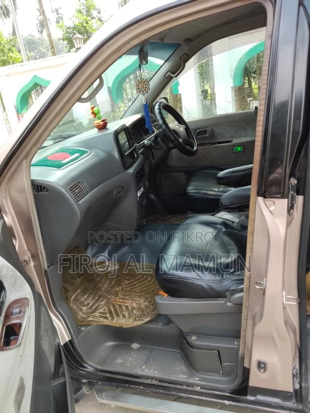 Toyota Noah 2001 White