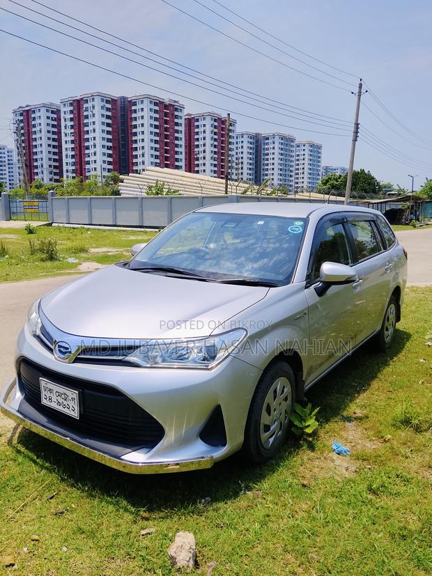 Toyota Corolla Fielder 1.5 Hybrid FWD 2020 Silver