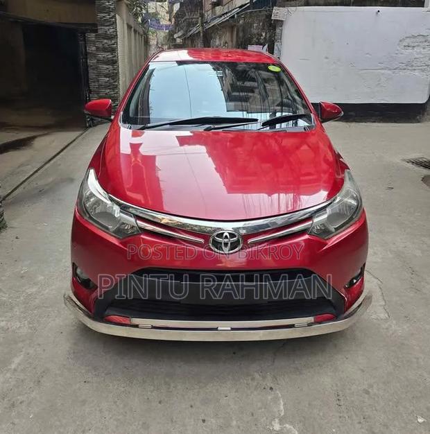 Toyota Yaris 2014 Red