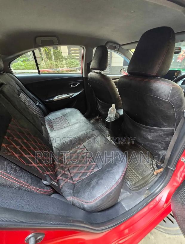 Toyota Yaris 2014 Red