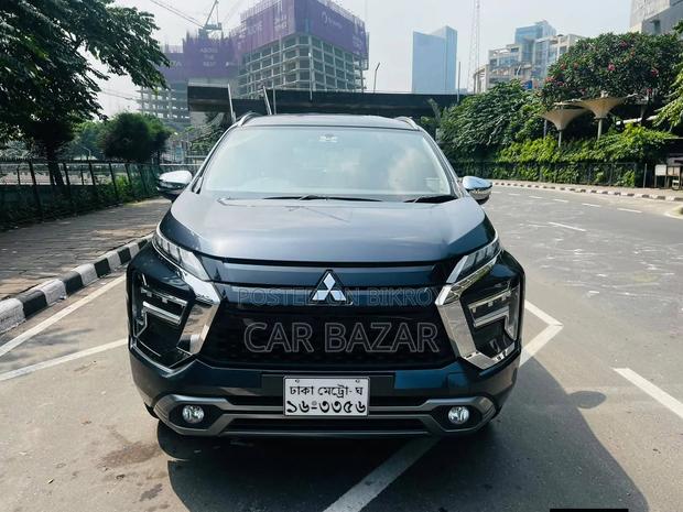 Mitsubishi Xpander E 2025 Gray