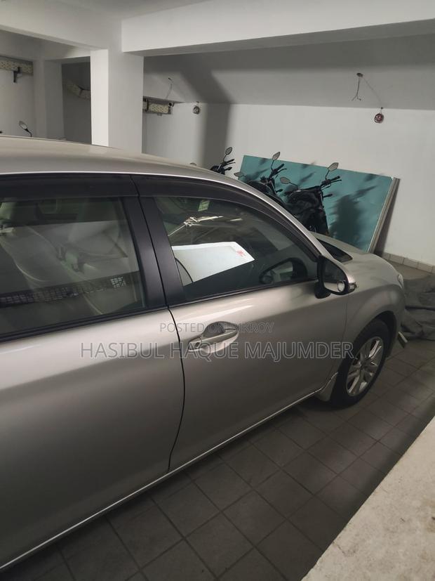 Toyota Axio 2015 Silver
