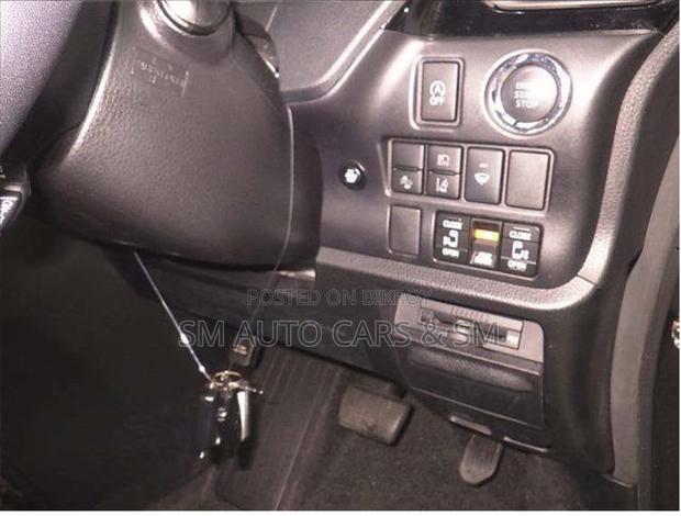 Toyota Esquire 2.0 AWD (8 seater) 2021 Black