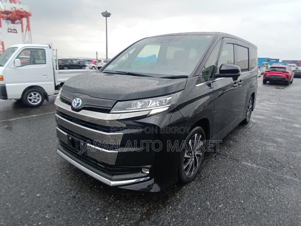 Toyota Noah 2022 Black