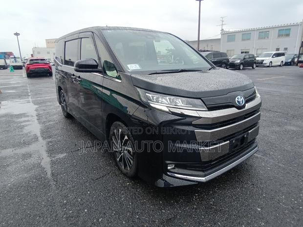 Toyota Noah 2022 Black