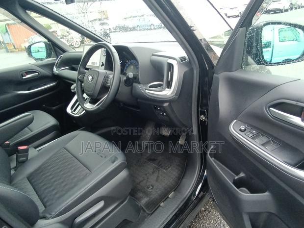 Toyota Noah 2022 Black