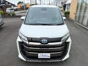 Toyota Noah 2023 Pearl for sale