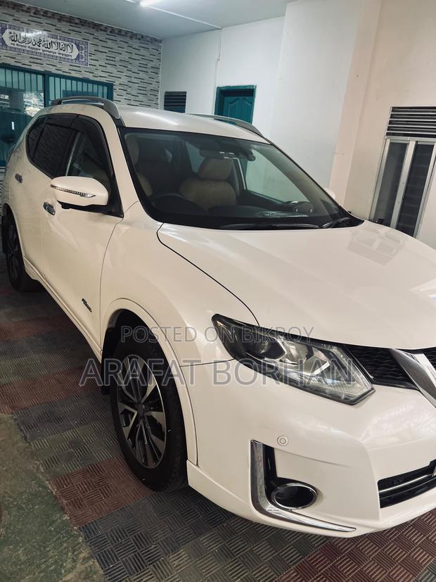 Nissan X-Trail 2.0 Hybrid FWD 2016 Pearl