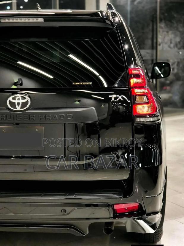 Toyota Land Cruiser Prado 2.7 2022 Black