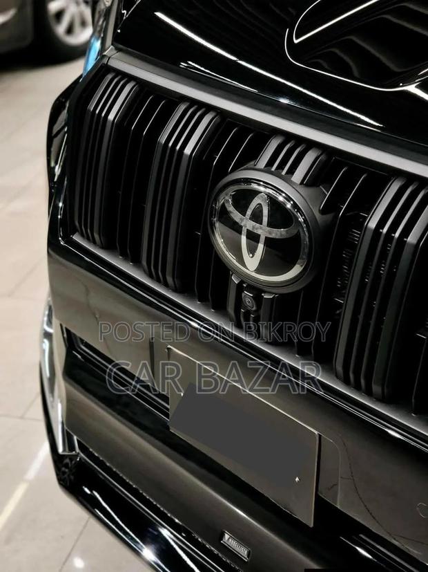 Toyota Land Cruiser Prado 2.7 2022 Black